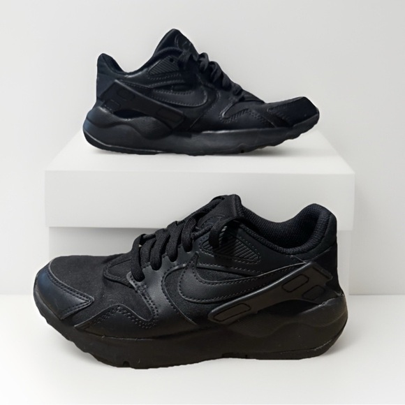 Nike LD Victory Women’s sneakers size 6.5 triple all black shoes swoosh logo - Picture 1 of 6